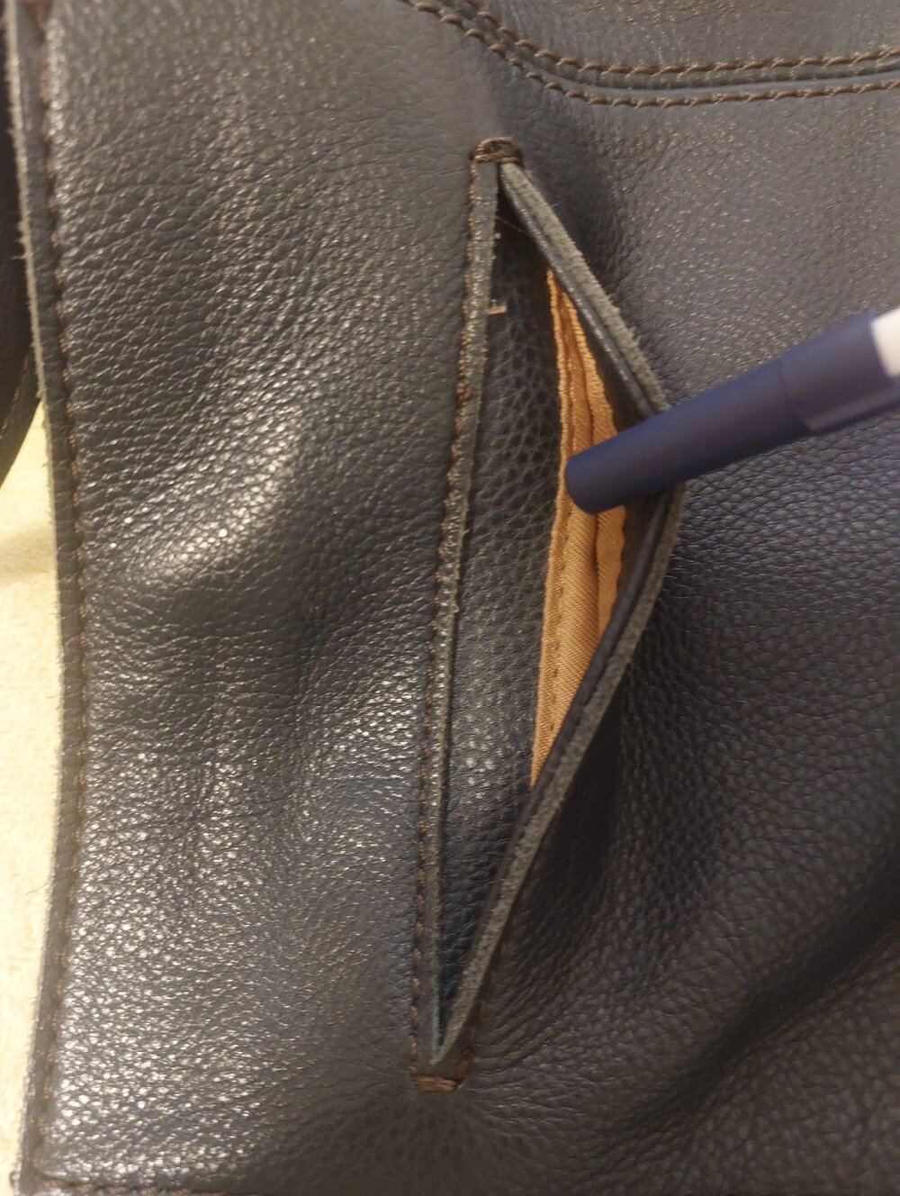 The Sak De Young Hobo Navy Blue - Picture 5 of 10